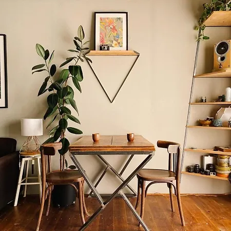 Nyúlászó Stúdiólakás